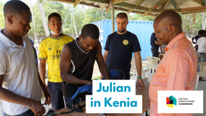Foto: Julian mit 4 kenianischen Feuerwehrkollegen