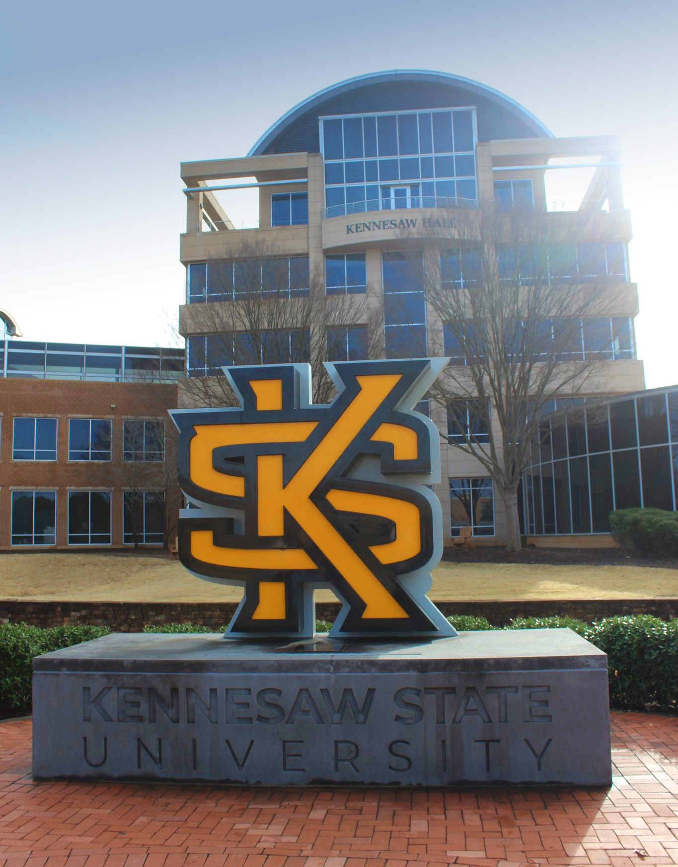 Auf dem Bild ist das Logo des College zu sehen an dem Jessica ihren Aufenthalt absolviert hat. Es ist die Keenesaw State University. 